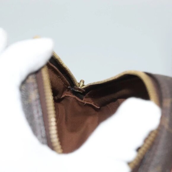 LOUIS VUITTON Monogram Pochette Gange Shoulder Bag M51870 LV Auth 134384 - Picture 14 of 16